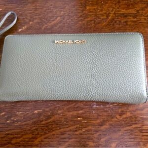 Michael Kors wallet!!!!